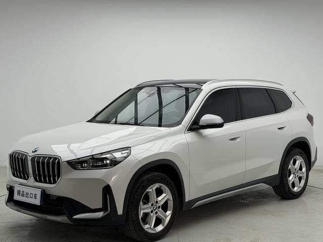 BMW X1 2023, 1.5 л турбо, 7-ступенчатая двойное сцепление, Передний привод, пробег 26 000 км — авто из Китая с пробегом