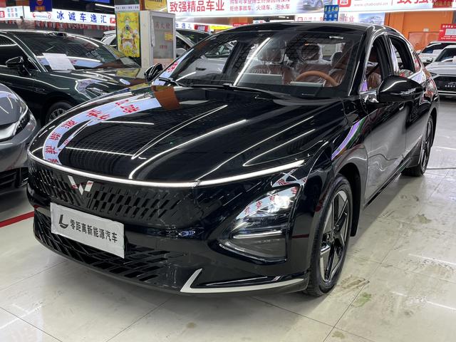 Wuling Xingguang 2025, 1.5 л, Бесступенчатая трансмиссия E-CVT, Передний привод, пробег 1 000 км — авто из Китая с пробегом