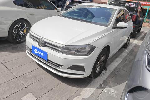 Volkswagen Polo 2023, 1.5 л, 6-ступенчатая автоматическая механическая, Передний привод, пробег 26 400 км — авто из Китая с пробегом