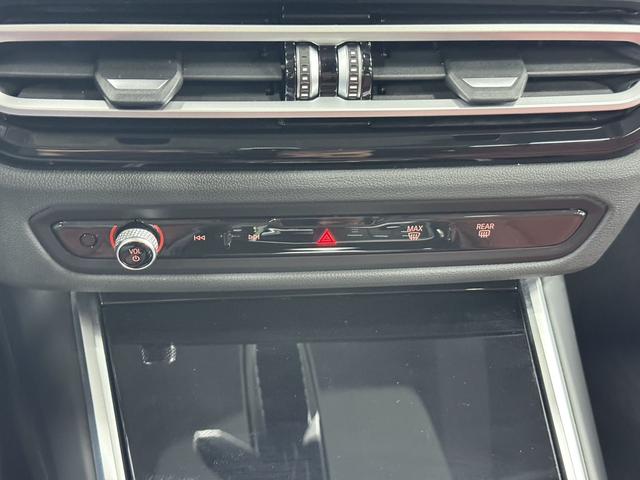 BMW 3 2023, фото 11