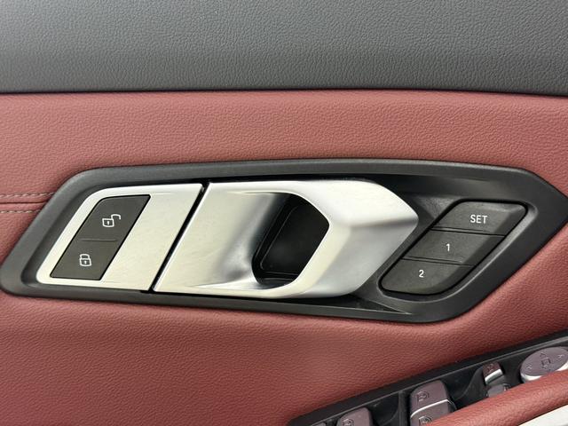 BMW 3 2023, фото 16
