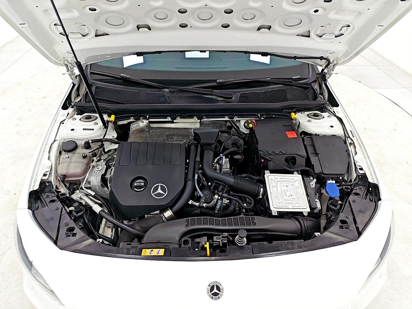 Mercedes-Benz A-Class 2022, фото 17
