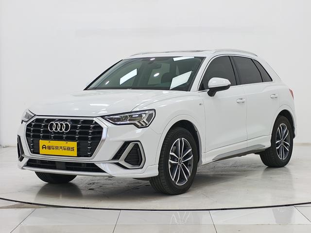 Audi Q3 2022, 1.4 л турбо, робот (DCT), передний, пробег 15 700 км — авто из Китая с пробегом
