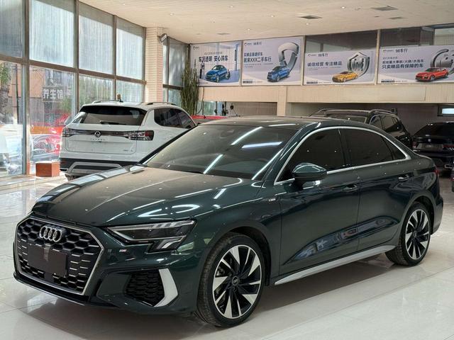 Audi A3 2023, 1.4 л турбо, робот (DCT), передний, пробег 25 000 км — авто из Китая с пробегом