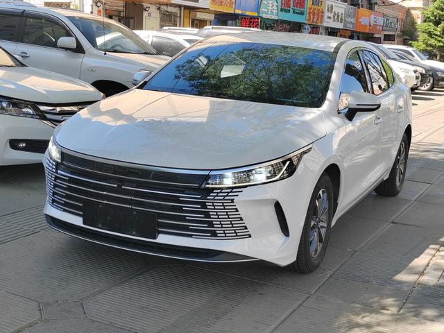 BYD Song 2024, 1.5 л, вариатор (CVT), передний, пробег 30 000 км — авто из Китая с пробегом