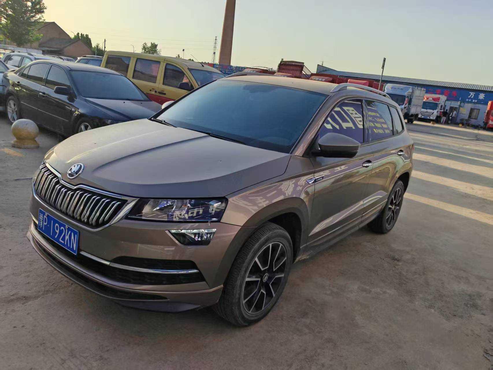 Skoda Karoq 2022, 1.4 л турбо, робот (DCT), передний, пробег 41 000 км — авто из Китая с пробегом
