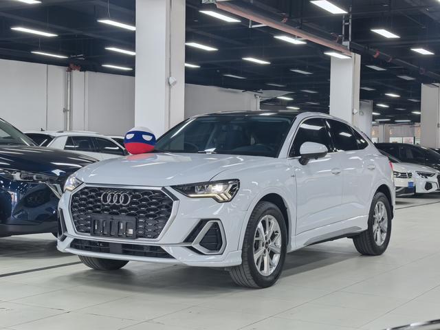 Audi Q3 Sportback 2022, 1.4 л турбо, робот (DCT), передний, пробег 31 000 км — авто из Китая с пробегом