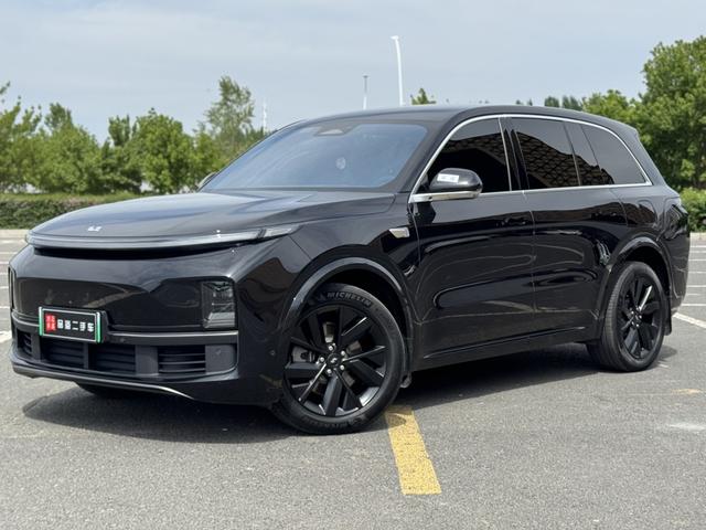 Li Auto L8 2023, 1.5 л турбо, электропривод, полный, пробег 40 000 км — авто из Китая с пробегом