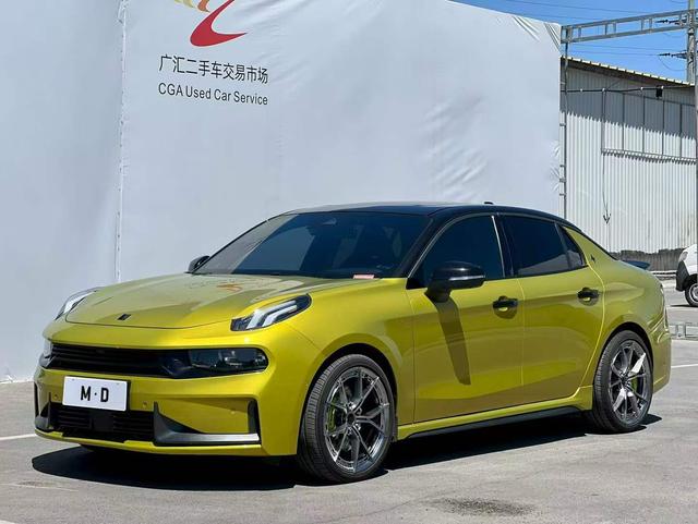Lynk & Co 03 2022, 2 л турбо, 8-ступенчатая механическая коробка передач, Передний полный привод, пробег 32 000 км — авто из Китая с пробегом
