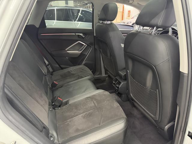 Audi Q3 2022, фото 17