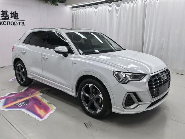 Audi Q3 2022, фото 3