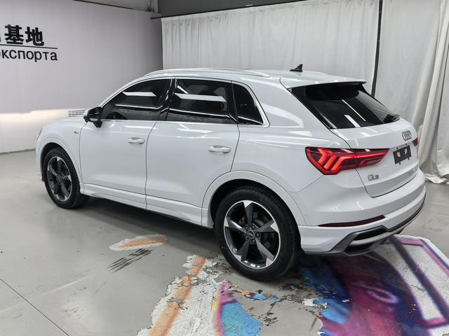Audi Q3 2022, фото 4