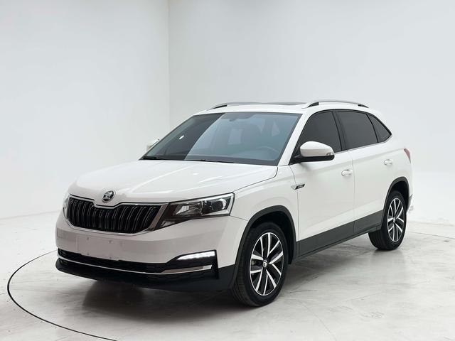 Skoda Kamiq 2022, 1.5 л, автомат, передний, пробег 32 800 км — авто из Китая с пробегом