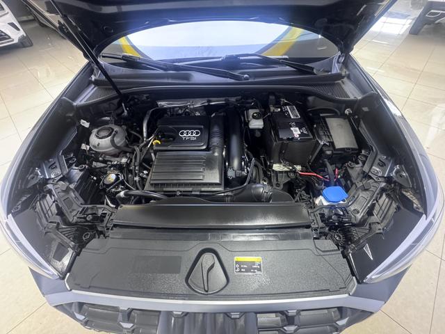 Audi Q3 2023, фото 8