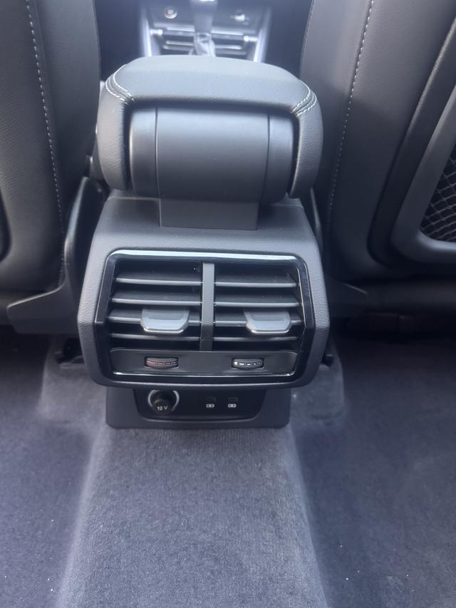 Audi Q3 2023, фото 10