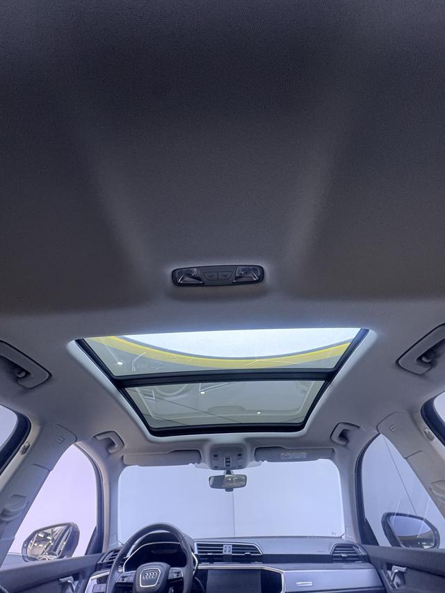 Audi Q3 2023, фото 11