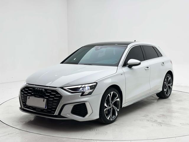 Audi A3 2021, 1.4 л турбо, 7-ступенчатая двойное сцепление, Передний привод, пробег 55 000 км — авто из Китая с пробегом