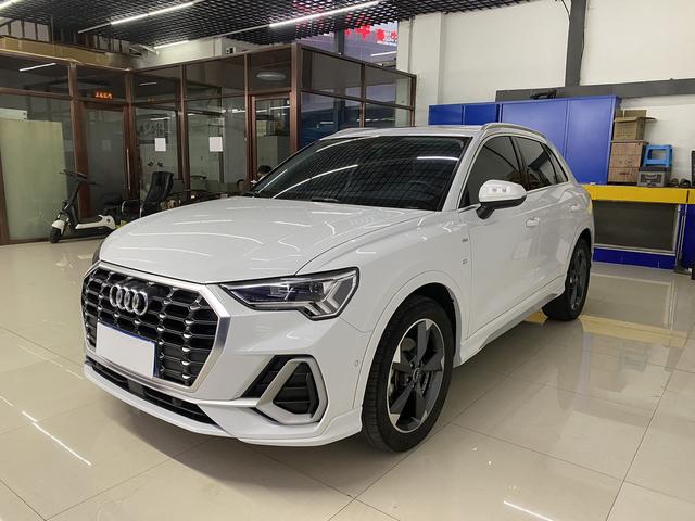 Audi Q3 2022, 1.4 л турбо, робот (DCT), передний, пробег 44 000 км — авто из Китая с пробегом