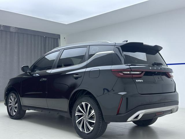 Geely Emgrand X6 2021, фото 4