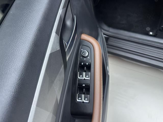 Geely Emgrand X6 2021, фото 12