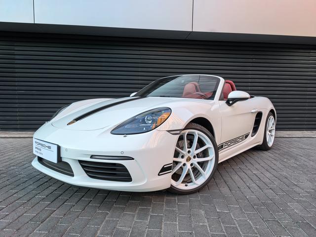 Porsche 718 2023, 2 л турбо, 7-ступенчатая двойное сцепление, средний задний привод, пробег 2 800 км — авто из Китая с пробегом