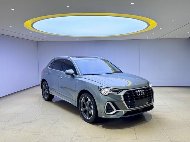 Audi Q3 2023, фото 3