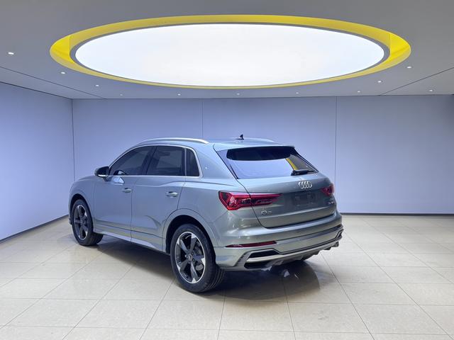 Audi Q3 2023, фото 4