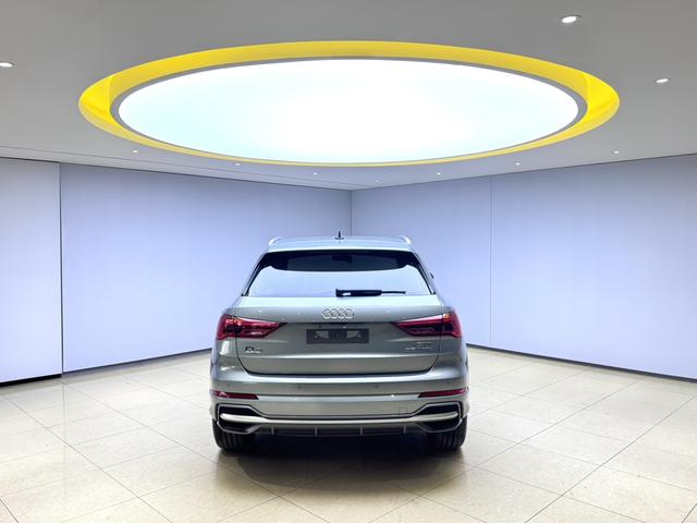 Audi Q3 2023, фото 5