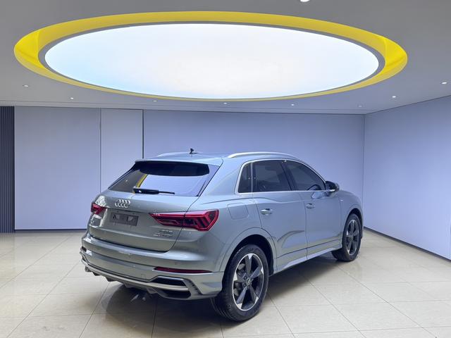 Audi Q3 2023, фото 6