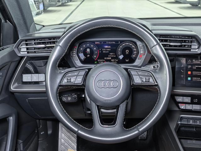 Audi A3 2023, фото 11