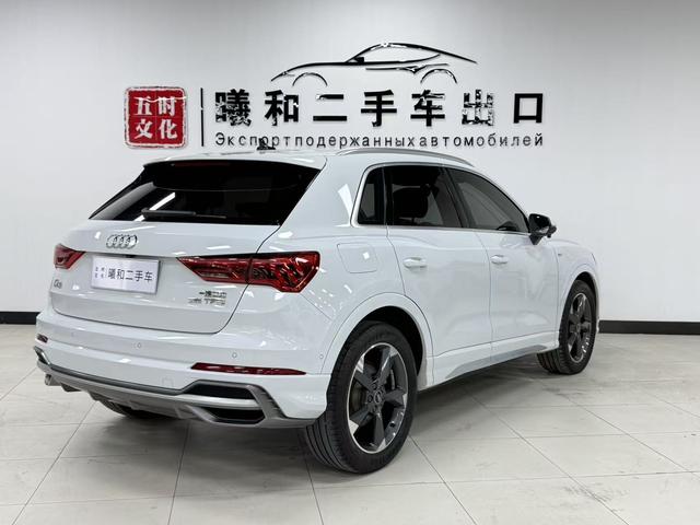 Audi Q3 2022, фото 4