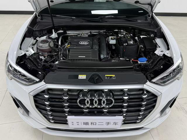 Audi Q3 2022, фото 8