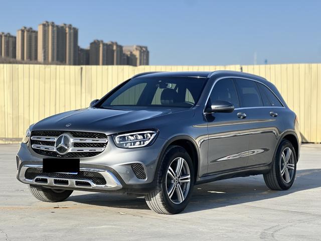 Mercedes-Benz GLC 2022, 2 л турбо, 9-ступенчатая автоматическая коробка передач, Передний полный привод, пробег 40 000 км — авто из Китая с пробегом
