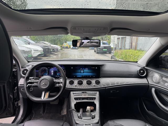 Mercedes-Benz E-Class 2022, фото 4