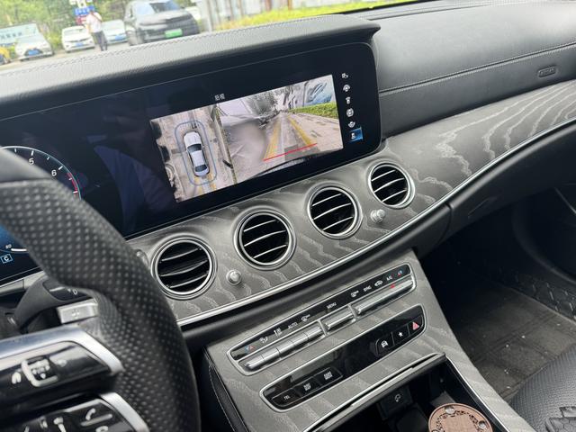 Mercedes-Benz E-Class 2022, фото 9
