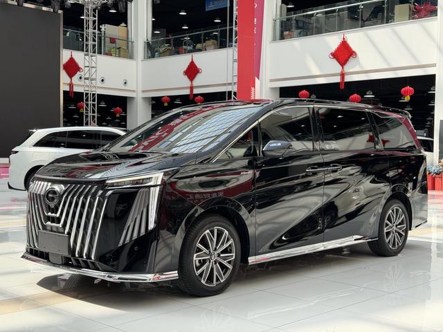 GAC M8 2024, 2 л турбо, автомат, передний, пробег 5 000 км — авто из Китая с пробегом