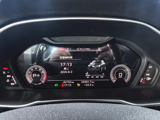 Audi Q3 2023, фото 13