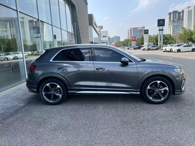 Audi Q3 2022, фото 3