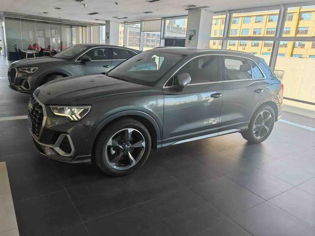 Audi Q3 2023, 1.4 л турбо, робот (DCT), передний, пробег 47 800 км — авто из Китая с пробегом