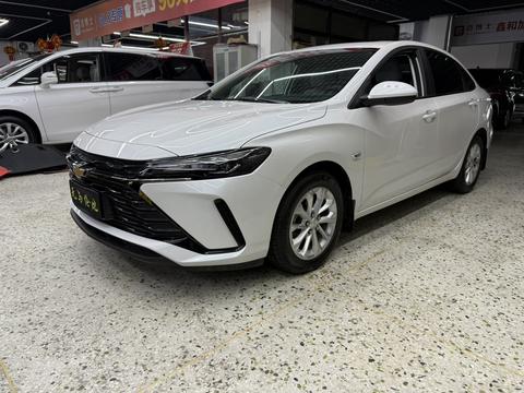Chevrolet Onix 2023, 1.5 л, робот (DCT), передний, пробег 17 000 км — авто из Китая с пробегом