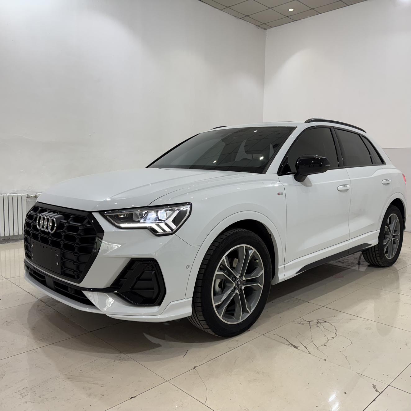 Audi Q3 2023, 1.5 л турбо, робот (DCT), передний, пробег 20 000 км — авто из Китая с пробегом