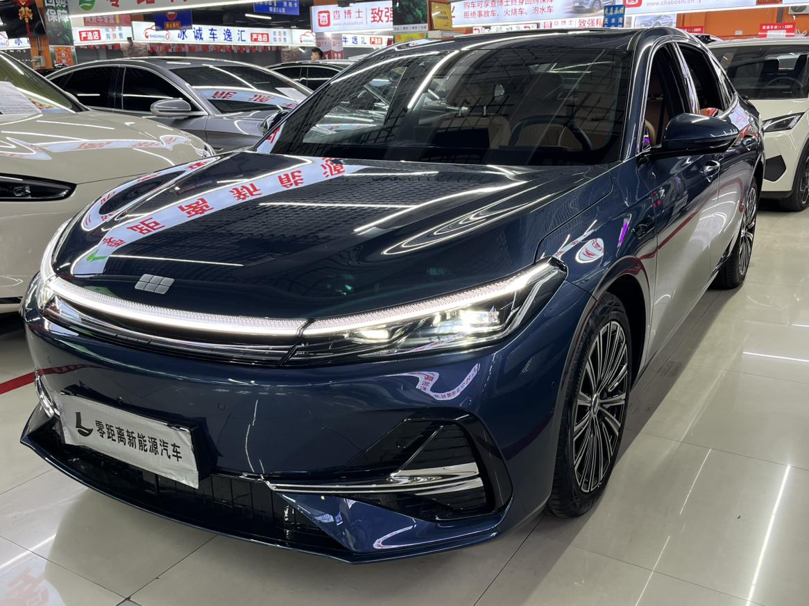 Geely Galaxy A7 EM 2025, 1.5 л, 1-ст. DHT (гибридный), передний, пробег 8 000 км — авто из Китая с пробегом