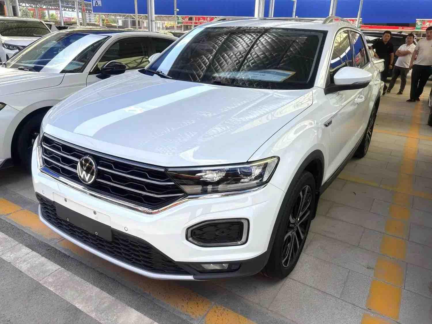 Volkswagen T-Roc 2022, 1.4 л турбо, робот (DCT), передний, пробег 42 000 км — авто из Китая с пробегом