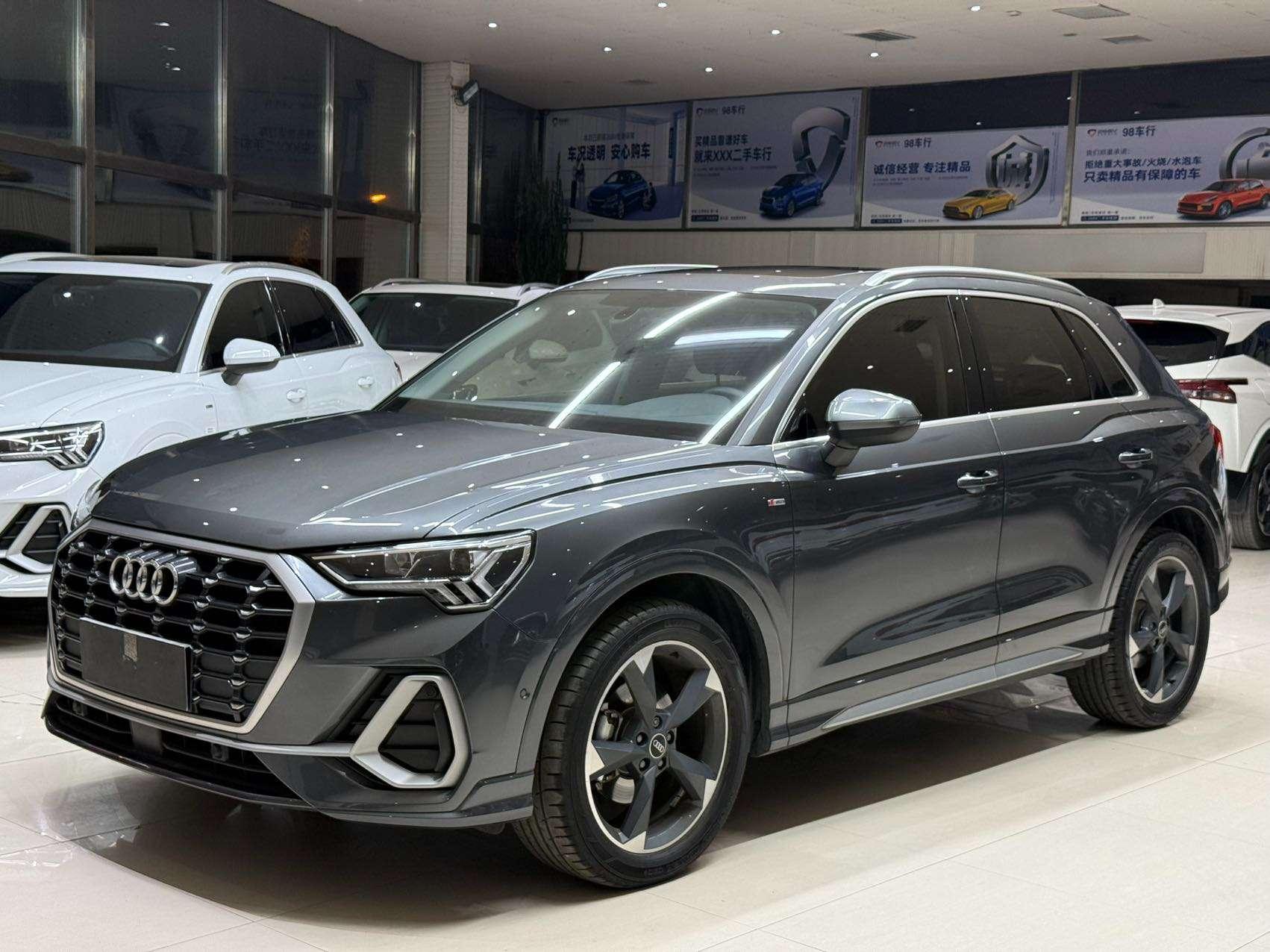Audi Q3 2023, 1.4 л турбо, робот (DCT), передний, пробег 23 000 км — авто из Китая с пробегом