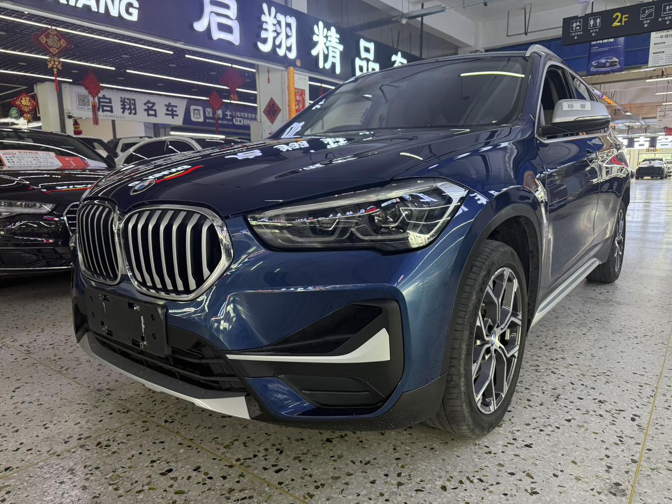 BMW X1 2022, 1.5 л турбо, робот (DCT), передний, пробег 62 000 км — авто из Китая с пробегом