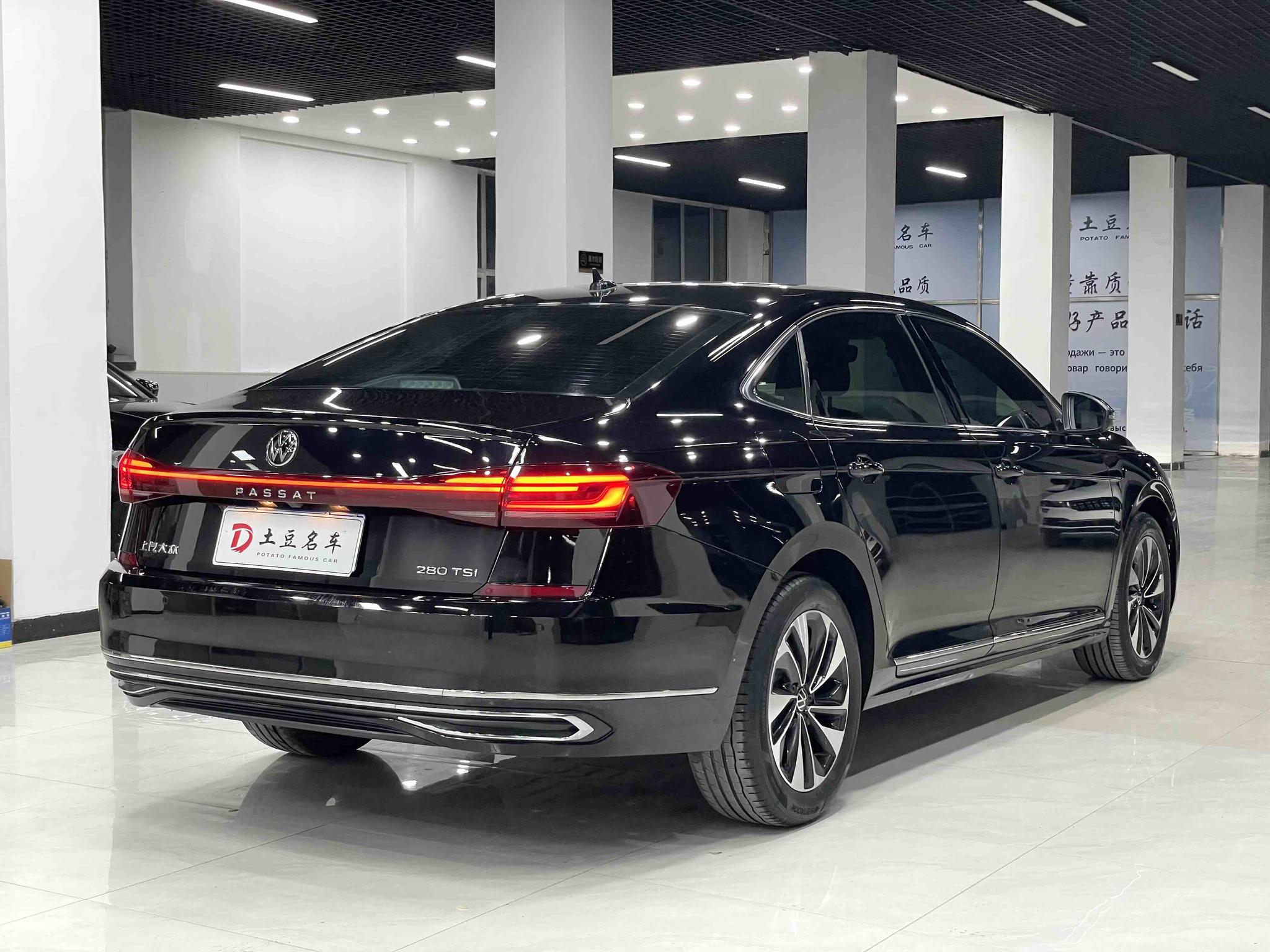 Volkswagen Passat 2023, фото 6