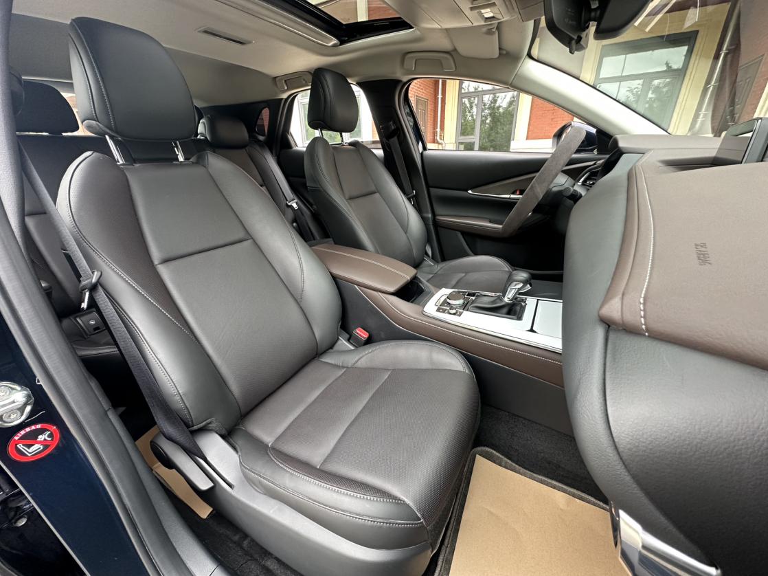 Mazda CX-30 2021, фото 16
