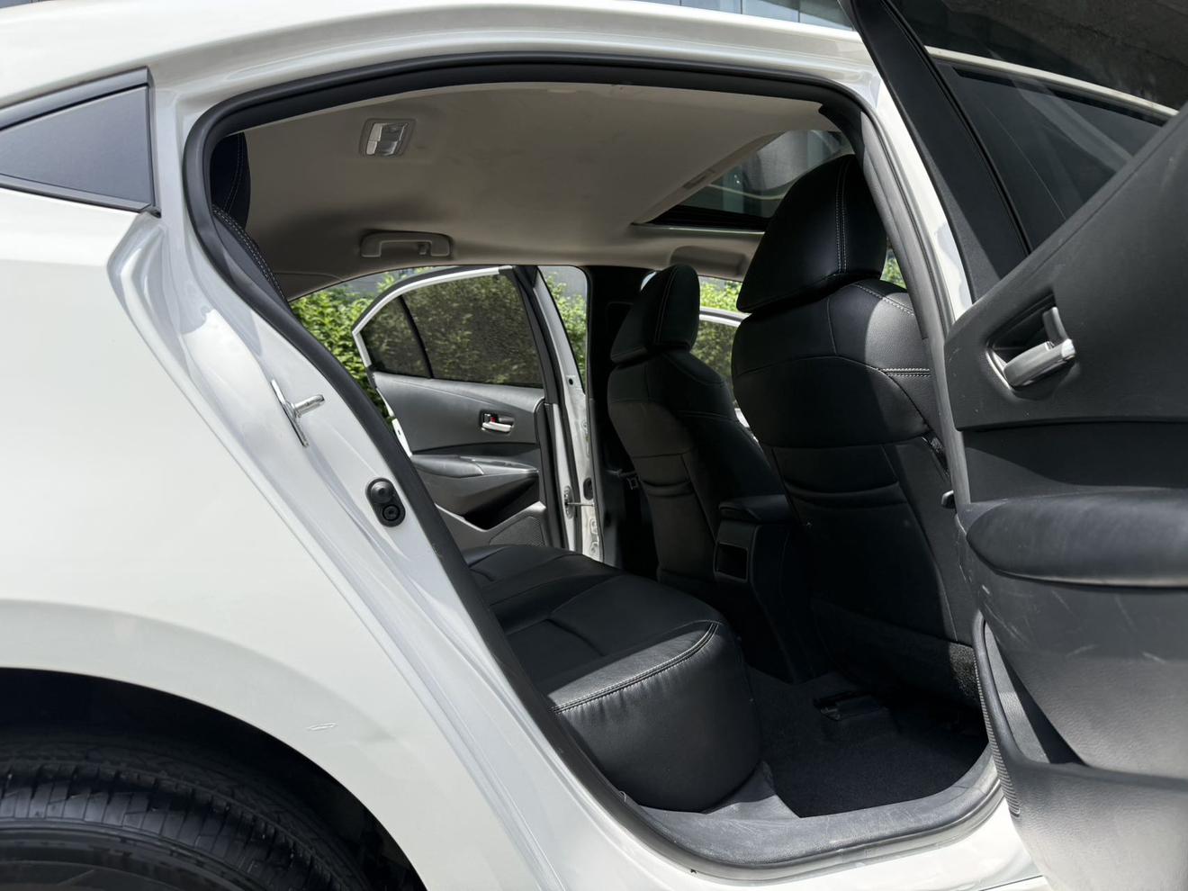 Toyota Corolla 2023, фото 14