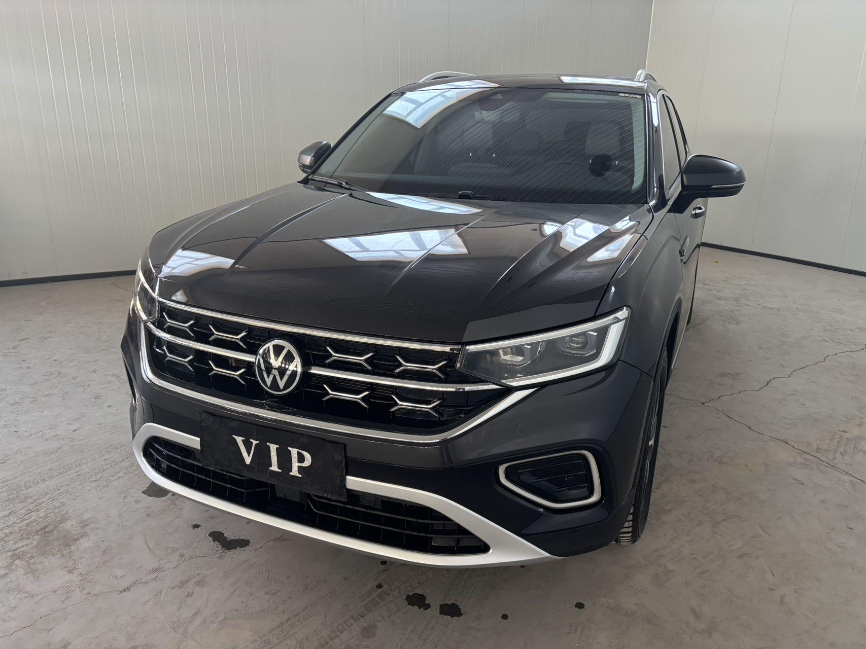 Volkswagen Tayron 2023, 1.4 л турбо, робот (DCT), передний, пробег 18 000 км — авто из Китая с пробегом