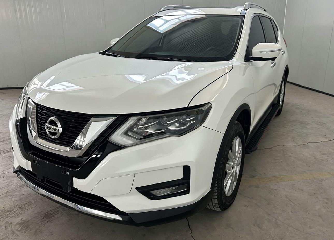 Nissan X-Trail 2023, 2 л, вариатор (CVT), передний, пробег 15 000 км — авто из Китая с пробегом
